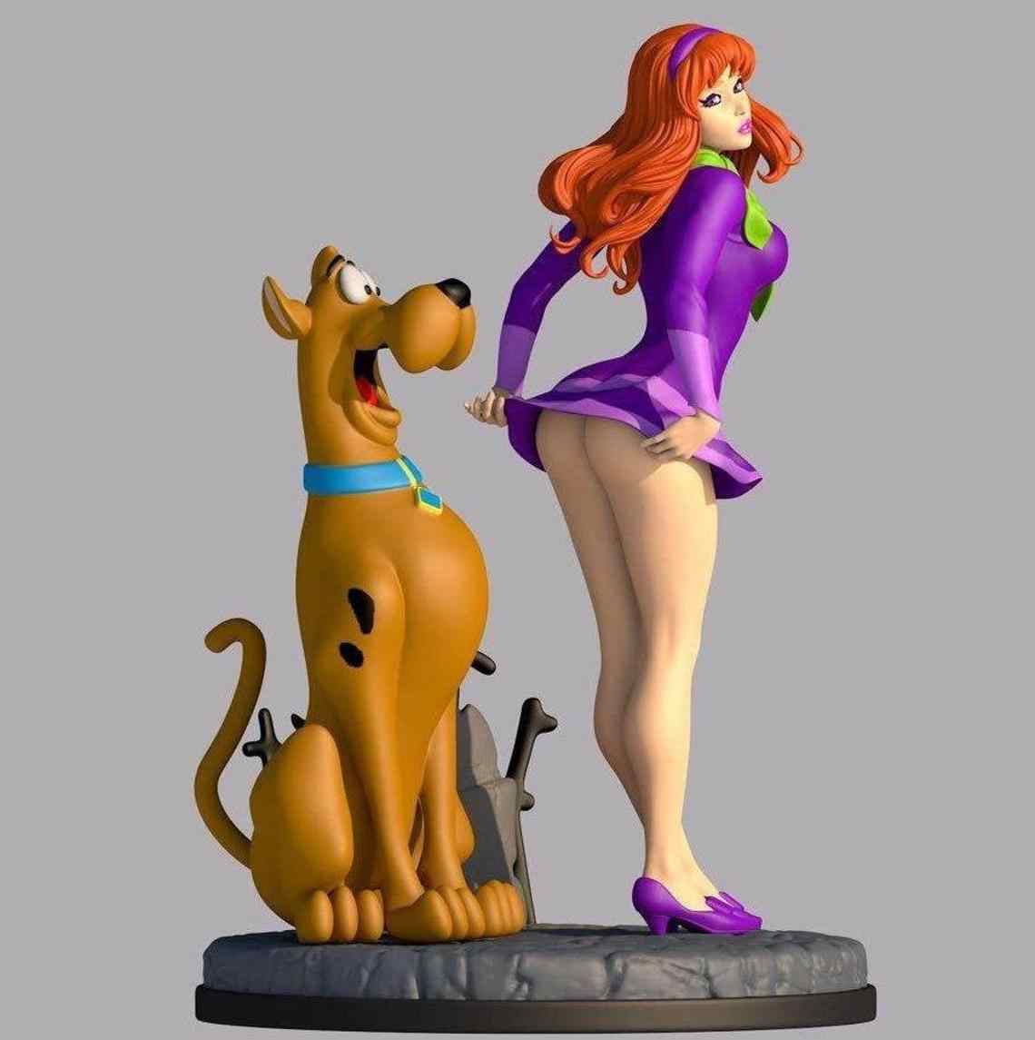 Sexy Daphne and Scooby Doo Diorama Statue. 