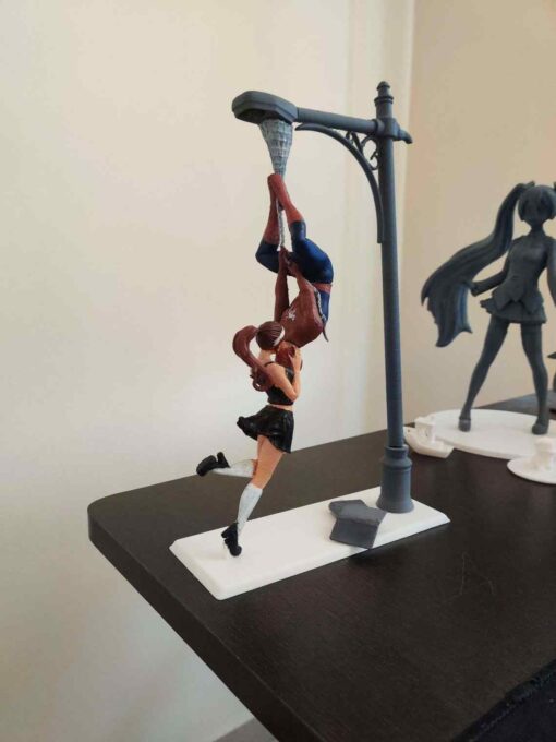 Spider-Man kissing Mary Jane Diorama Statue | 3D Print Model | STL Files