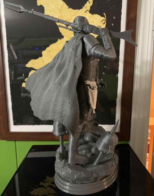 Star Wars – Mandalorian Statue over Skull | 3D Print Model | STL Files