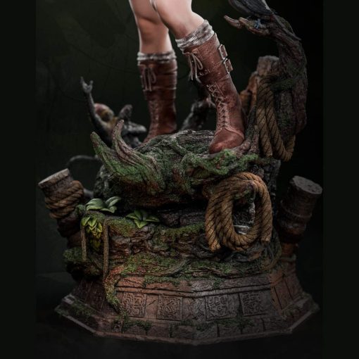 Lara Croft with Tucanos Figurine | 3D Print Model | STL Files